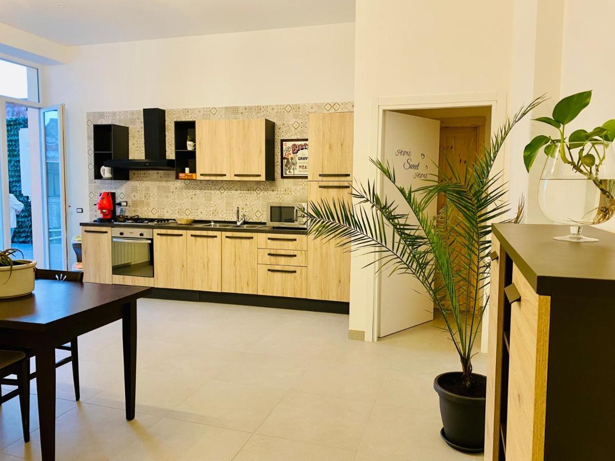 Home Sweet Home Torre Annunziata Bagian luar foto